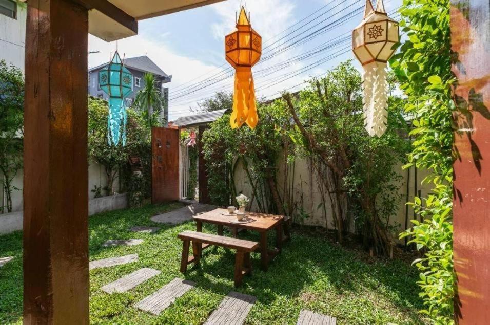 Nearthepark Backpack House Chiang Mai Exterior foto