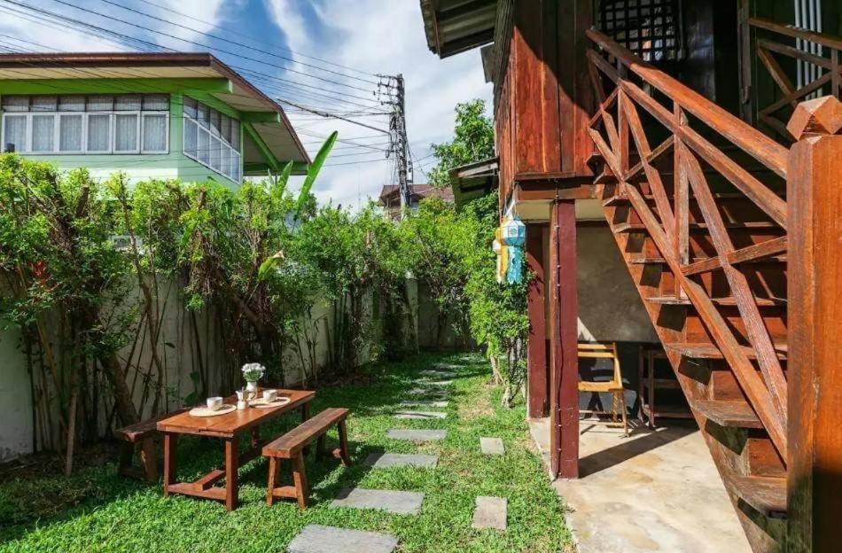 Nearthepark Backpack House Chiang Mai Exterior foto