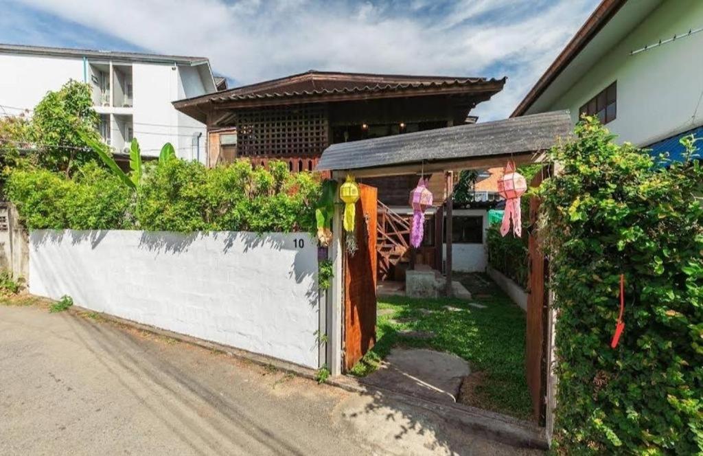Nearthepark Backpack House Chiang Mai Exterior foto